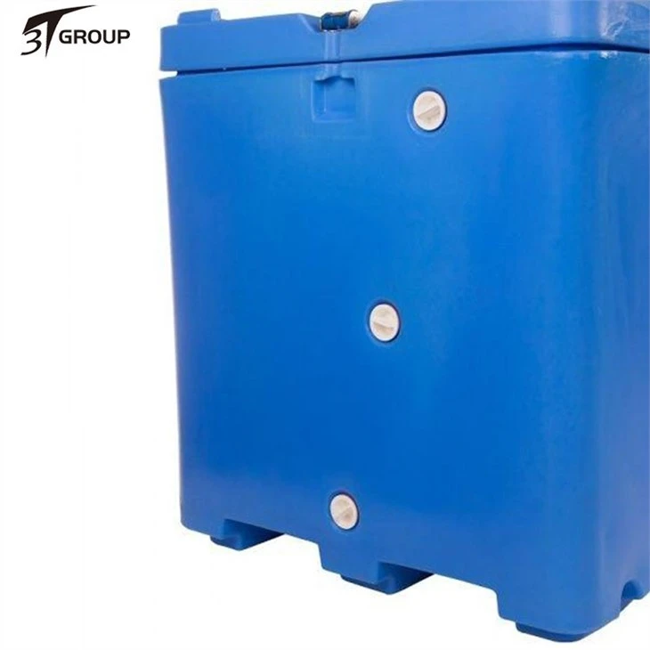 Insulated Plastic Containers